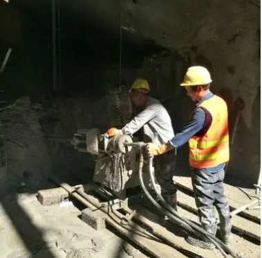 丁青水下抗分散灌浆料特点 水下不分散注浆料介绍